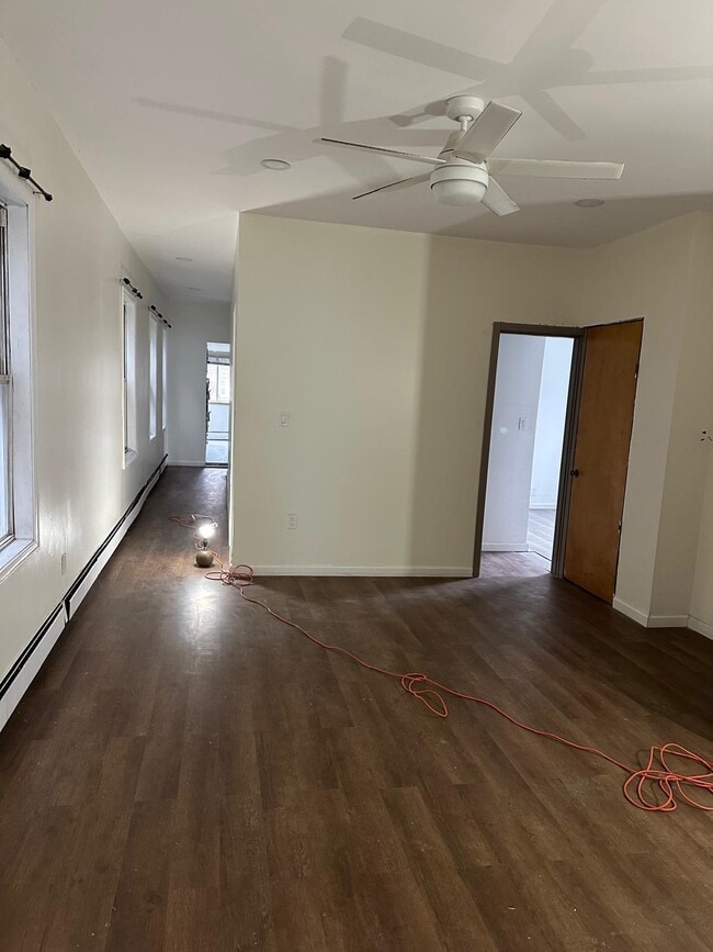 Building Photo - 129 Highland Ave