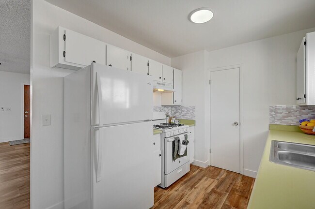 Building Photo - SINGLE-STORY HOME | HUGE BACKYARD + XL POWERED STORAGE SHED | NORTH LAS VEGAS