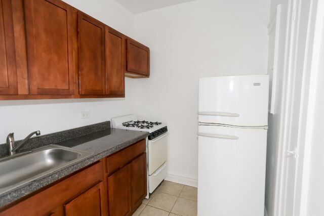Building Photo - 4834 N Damen Ave