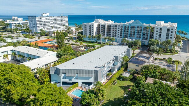 Building Photo - 961 S Ocean Dr