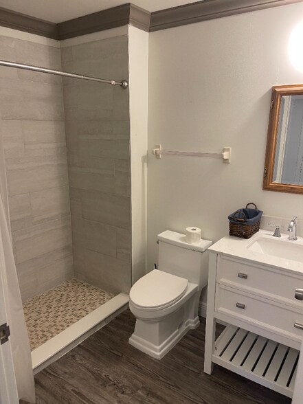 Building Photo - 3561 7th Ave NW