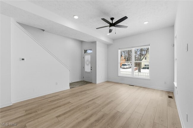 Building Photo - 2244 E 100th St