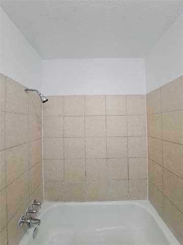 Building Photo - 3517 Hillridge Dr