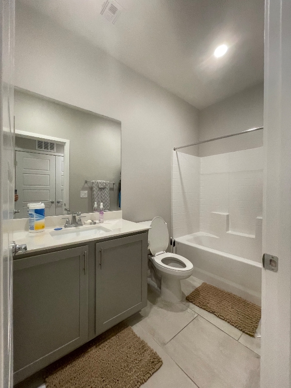 Building Photo - 11299 Glowing Ave