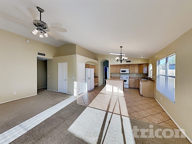 Building Photo - 3021 S Woodruff