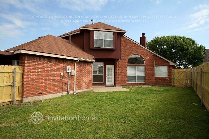Building Photo - 2829 Clearwater Dr
