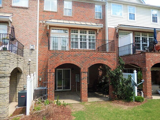 Building Photo - 2927 Imperial Oaks Dr
