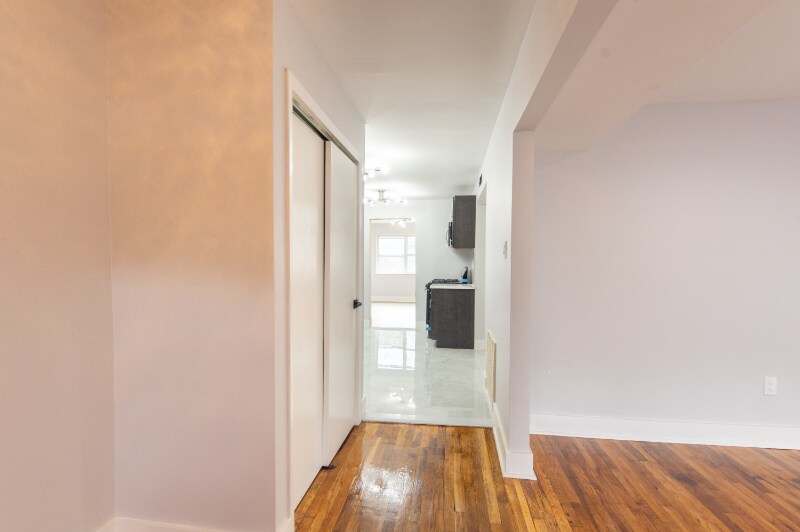 Building Photo - 1903 Country Ln