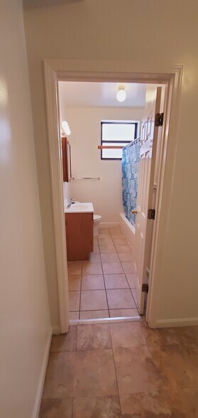 Building Photo - 6244 Cabanne Ave