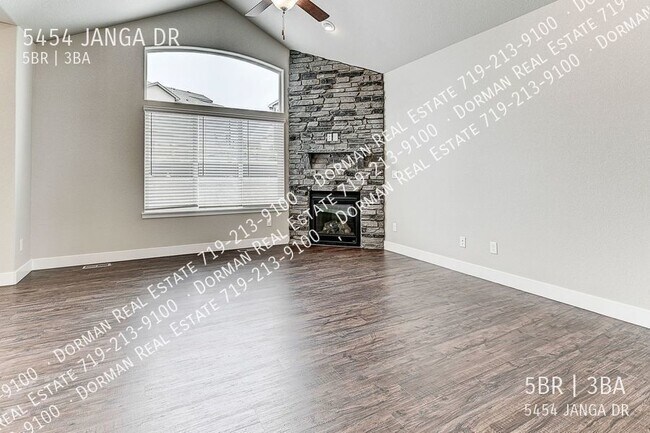 Building Photo - 5454 Janga Dr