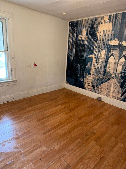 Building Photo - 2209 Pierce Ave
