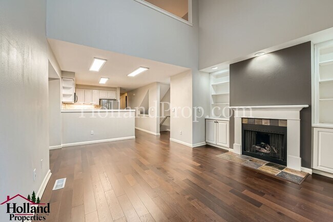 Building Photo - Spacious Home with High Ceilings and Modern Comforts!