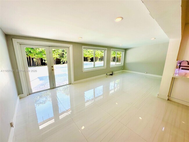 Building Photo - 8160 W 18th Ct