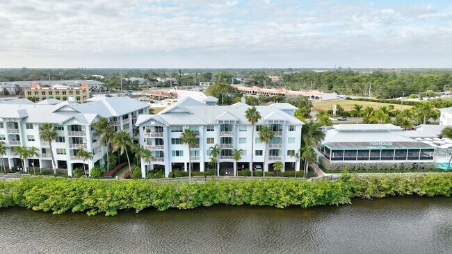 Building Photo - 875 NW Flagler Ave