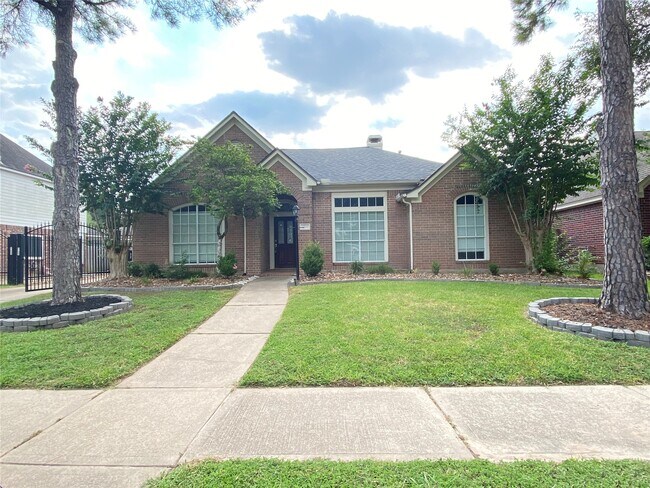 Building Photo - 2222 Alberton Ln