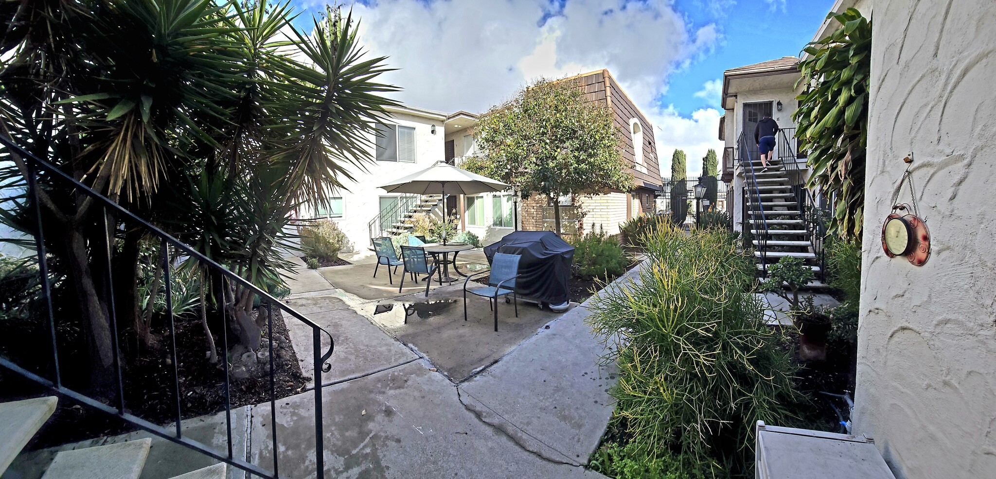 Building Photo - 4262 Wilson Ave