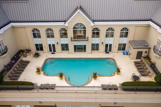 Building Photo - 3334 Peachtree Rd