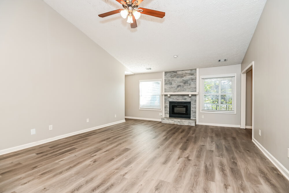 Building Photo - 923 River Rock Dr