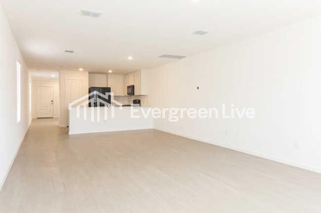 Building Photo - 2012 Sulky Ln