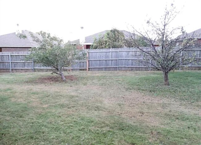 Building Photo - 8812 NW 85th Pl