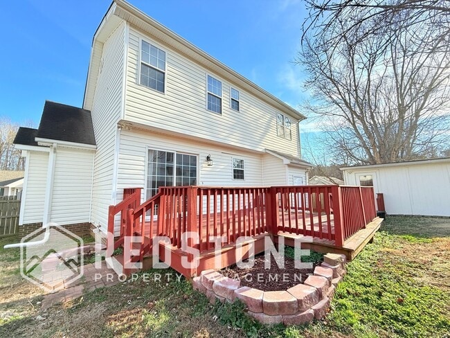 Building Photo - 131 Hoskins Cir