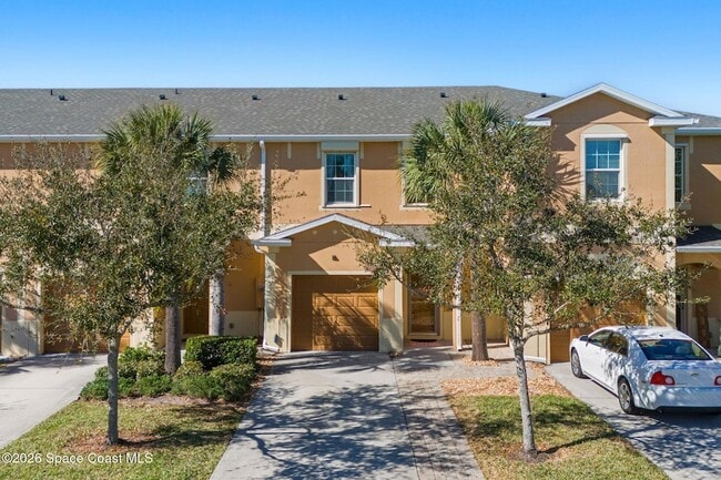 Building Photo - 2545 Revolution St