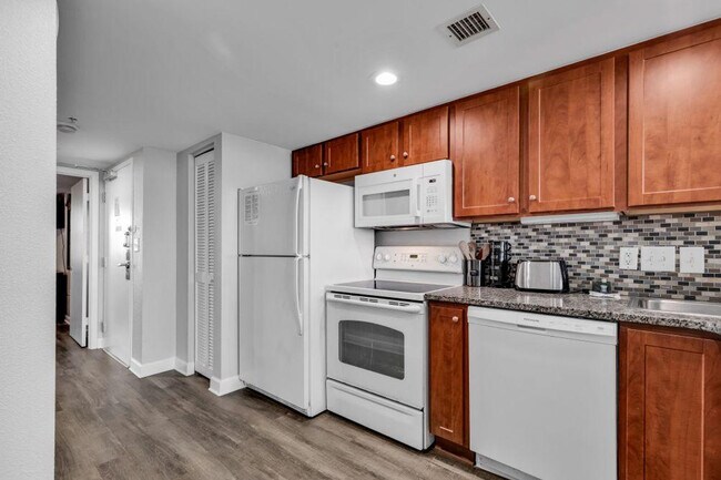 Building Photo - 1700 N Ocean Blvd