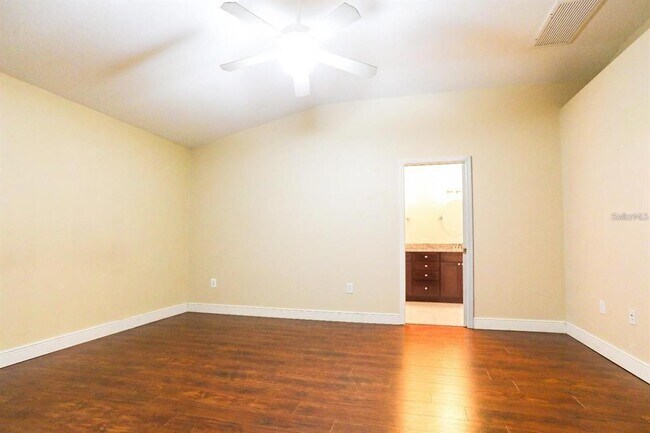 Building Photo - 3837 Lockridge Dr