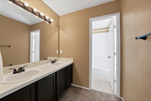 Building Photo - 115 Walnut Dr