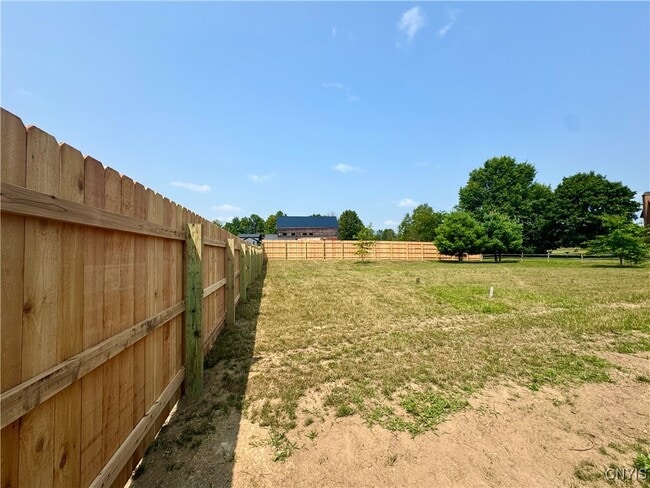 Building Photo - 6251 Meadow Dr