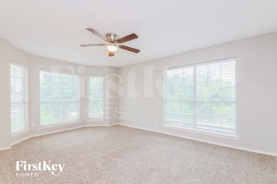 Building Photo - 3152 Bourbon St Cir
