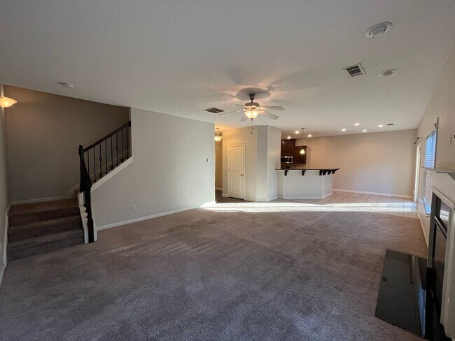 Building Photo - Fall in Love with Where You Live. Located in North Columbus