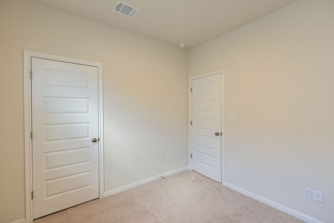 Building Photo - 10609 Best Bet Dr