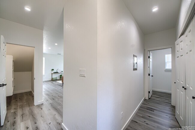 Building Photo - 2066 Dry Creek