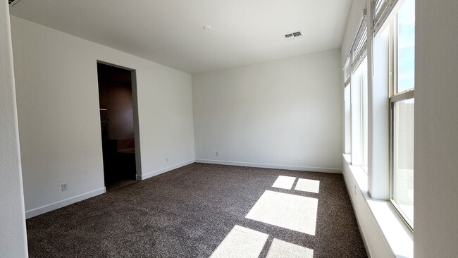 Building Photo - NEW 3 Bedroom home in ZANJERO TRAILS!
