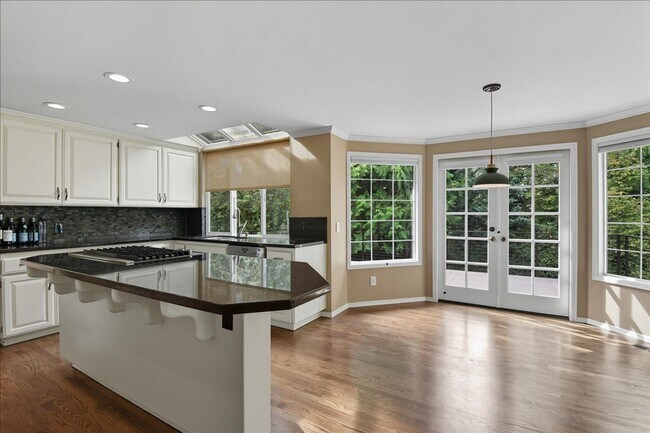 Building Photo - 4bd/2.5ba Woodinville House