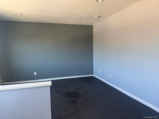 Building Photo - 202 N Idaho Ave