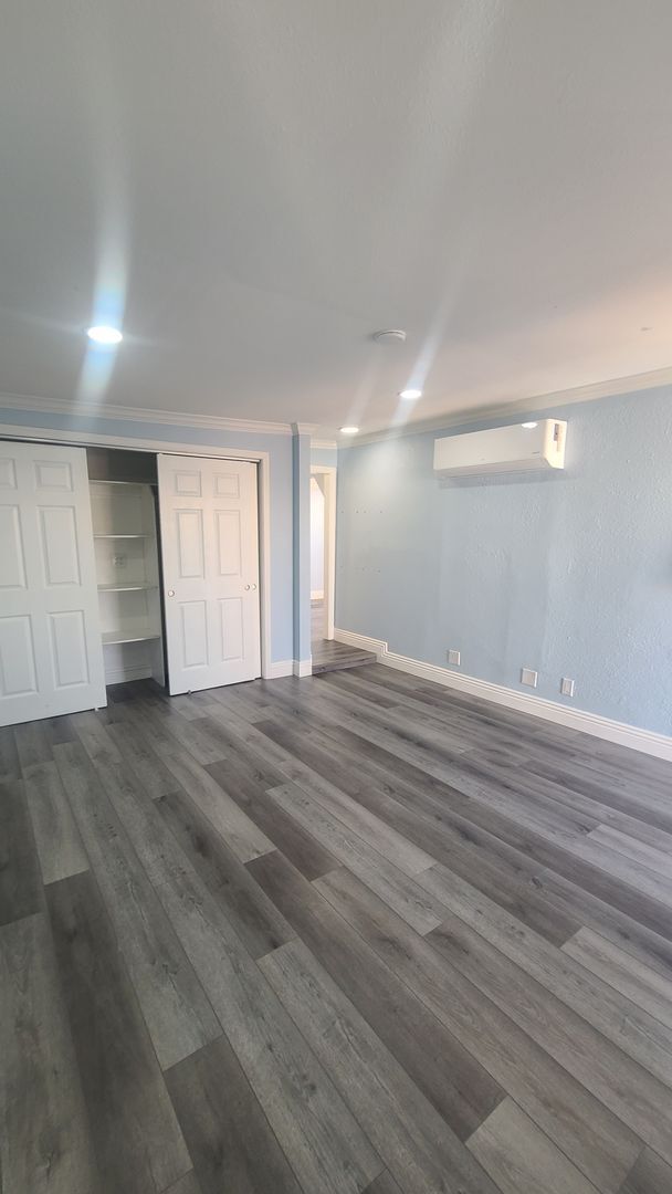 Building Photo - 469 Cypress Ave
