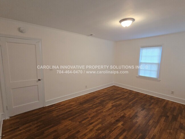 Building Photo - 2711 Beech Nut Rd