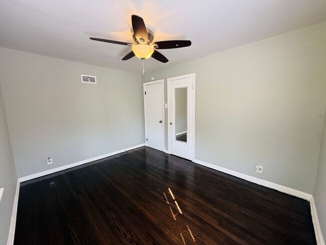 Building Photo - Spacious 3 Bedroom Rental!