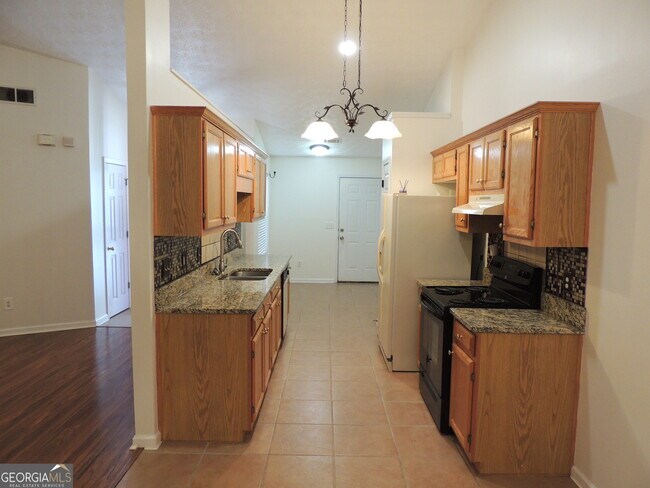 Building Photo - 260 Mountainview Dr