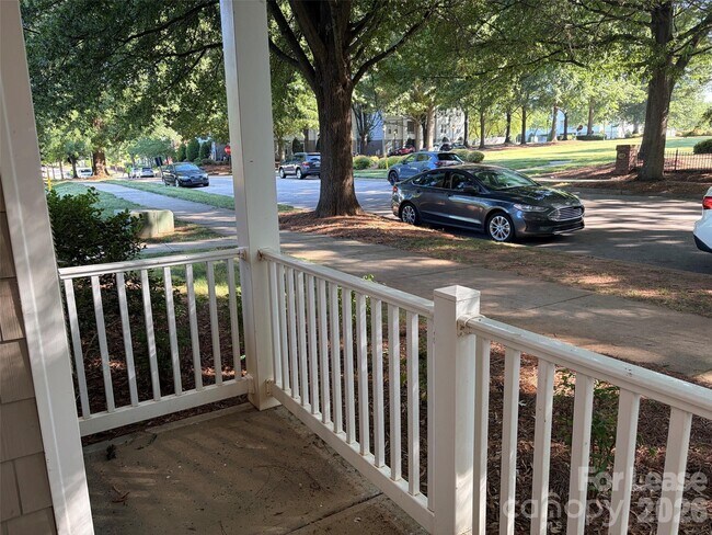 Building Photo - 17905 Delmas Dr
