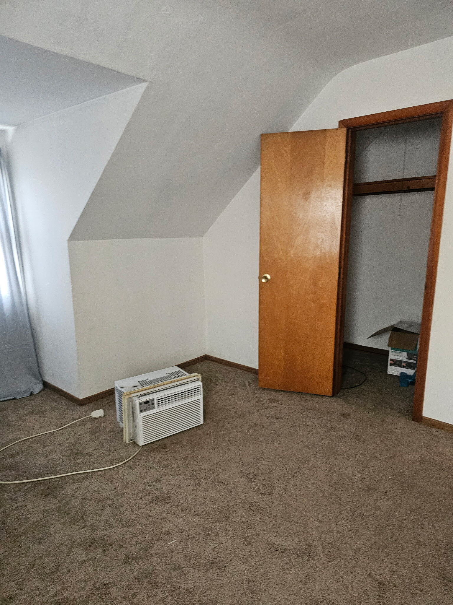 Building Photo - 26 Cooper Ave