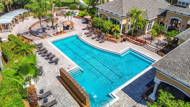 Building Photo - 10201 Courtney Palms Blvd