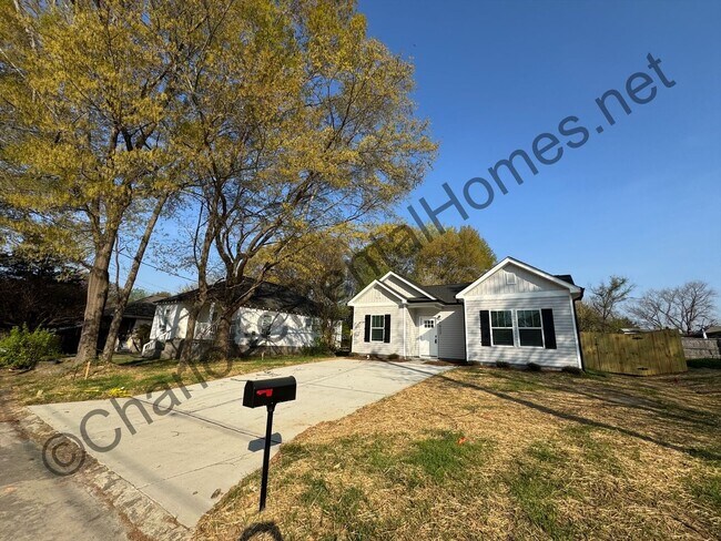 Building Photo - Modern New Build in Gastonia – 3BR/2BA with fenced yard
