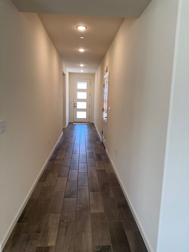 Building Photo - Stunning New Construction Home with Design...