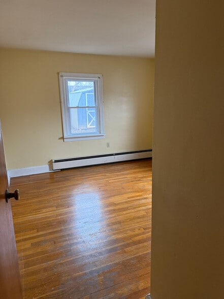 Building Photo - 261 E St