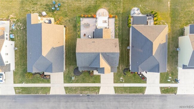 Building Photo - 46 Eagleview Dr