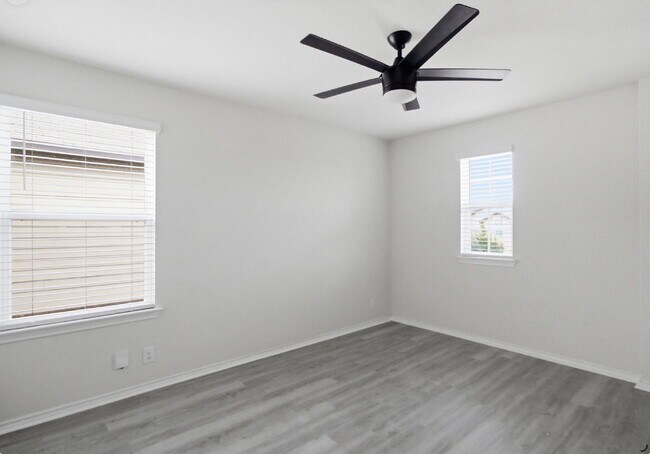 Building Photo - 6407 Kendall Cv