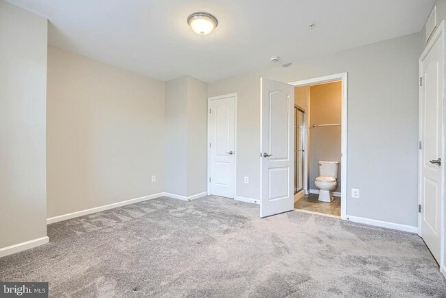 Building Photo - 601 Long Wall Dr